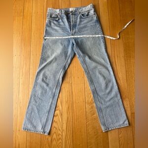 DÔEN’ Diana Jean. Classic Light Blue Jeans. Straight leg.

Size 28.